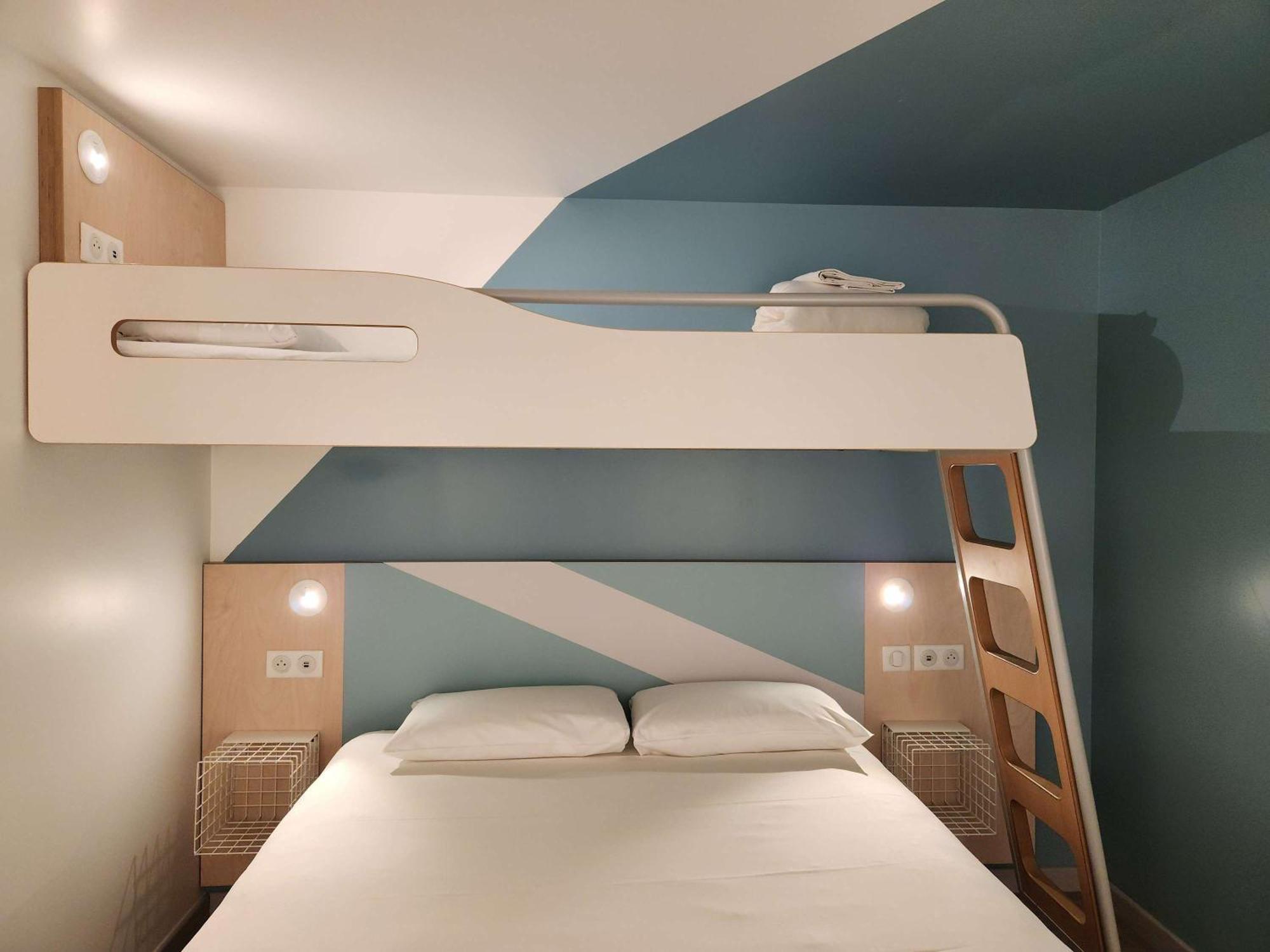 Ibis Budget Chambourcy Saint Germain Exterior photo