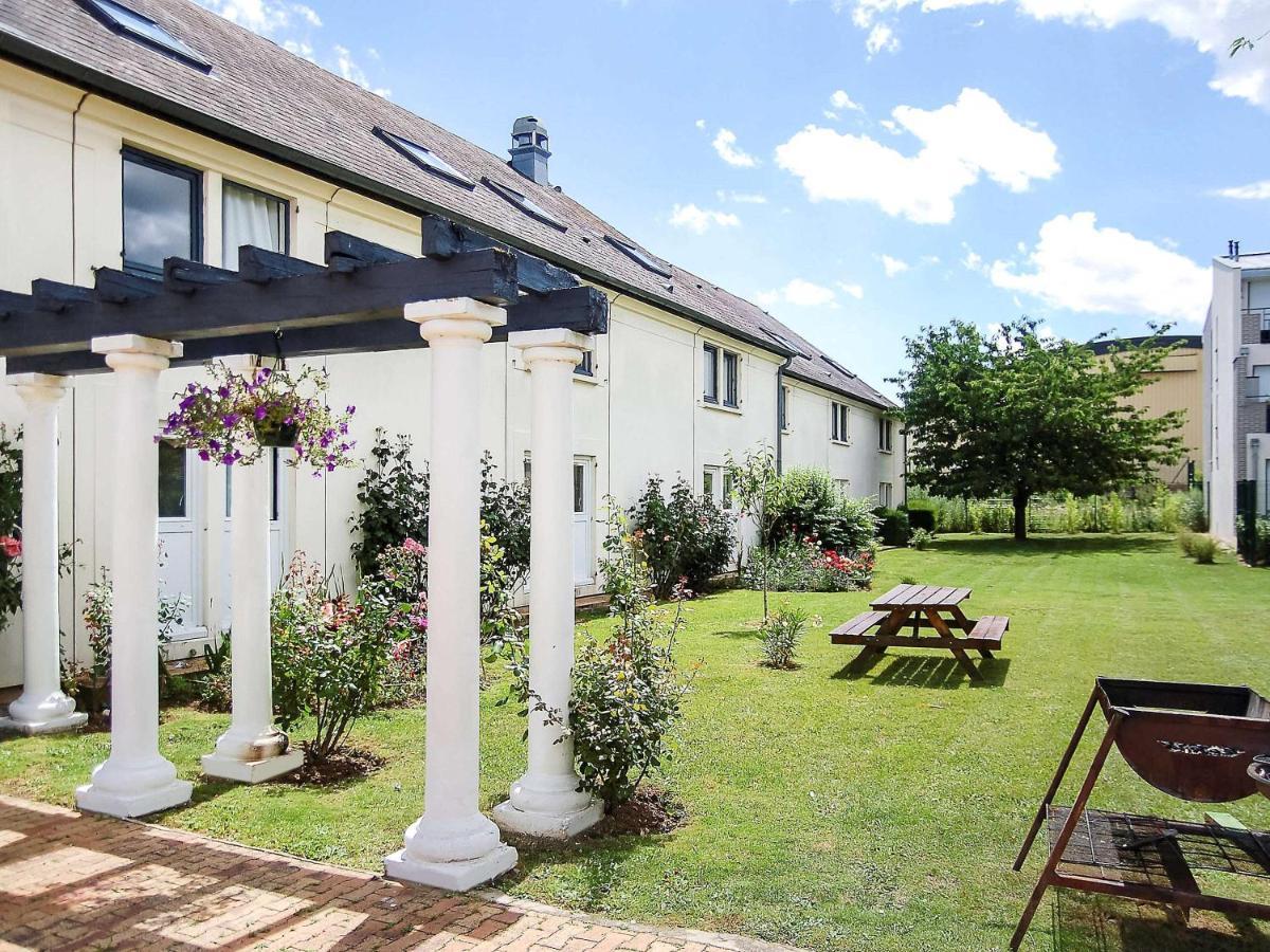 Ibis Budget Chambourcy Saint Germain Exterior photo